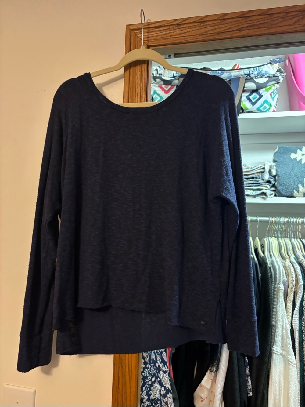 American Eagle Outfitters Navy Long-Sleeve Crew Top